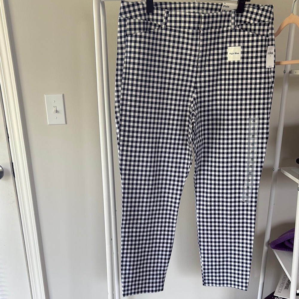 NWT Old Navy High Waisted Pixie Blue and White Gingham Ankle Pants